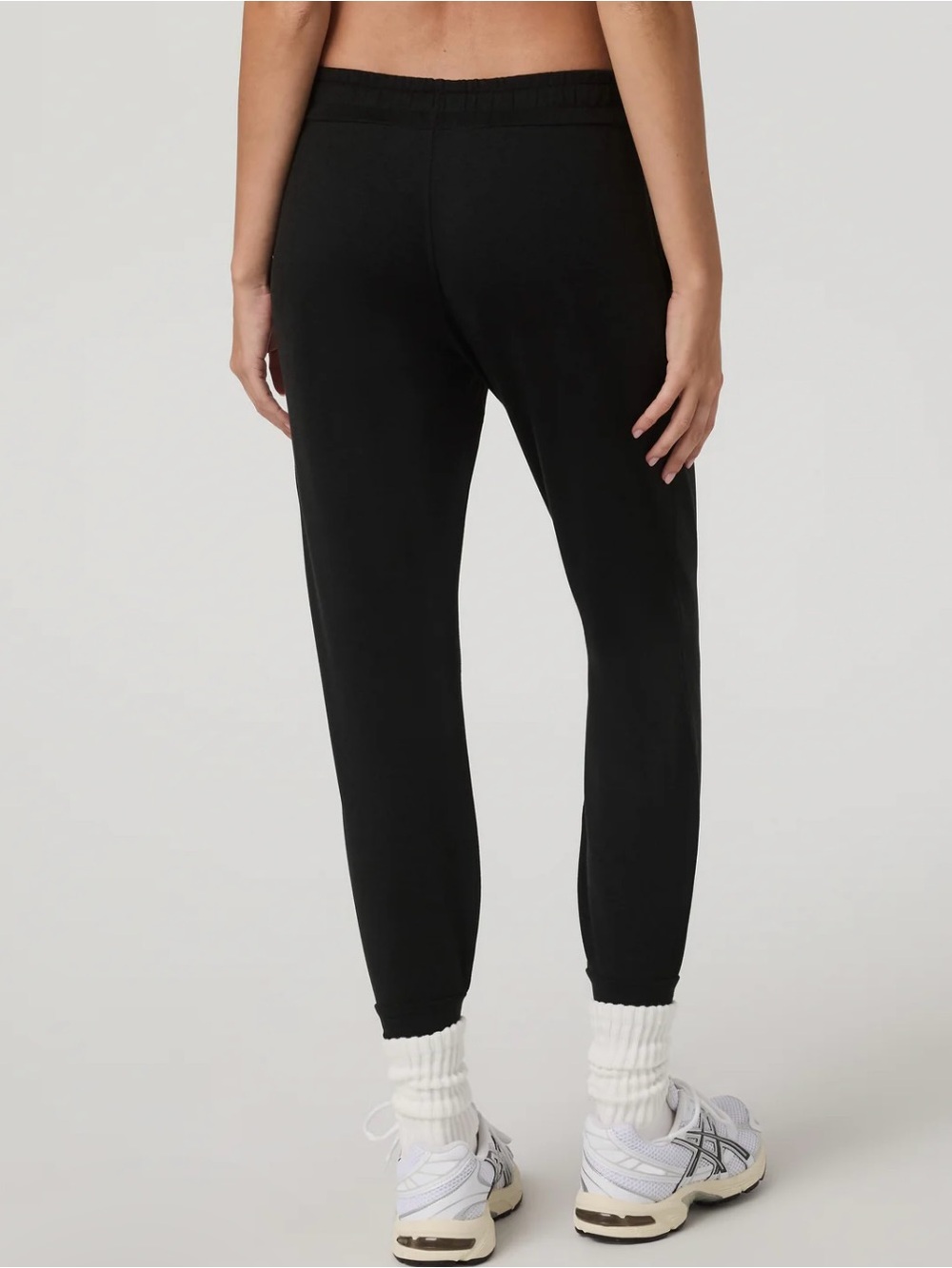Vuori NWT Heather Black Performance Drawstring Joggers Long Size M Relaxed - Picture 2 of 10